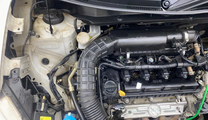 2022 Maruti Swift VXI AMT, Petrol, Automatic, 65,032 km, Engine View - Right