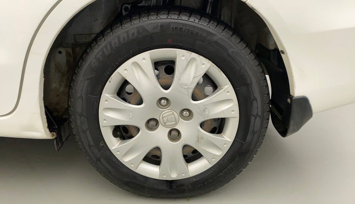 2013 Honda Amaze 1.2L I-VTEC S, CNG, Manual, 1,07,725 km, Left Rear Wheel