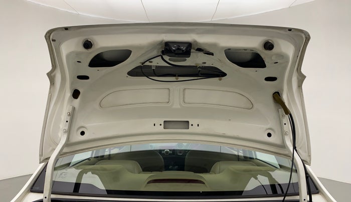 2013 Honda Amaze 1.2L I-VTEC S, CNG, Manual, 1,07,725 km, Boot Door Open