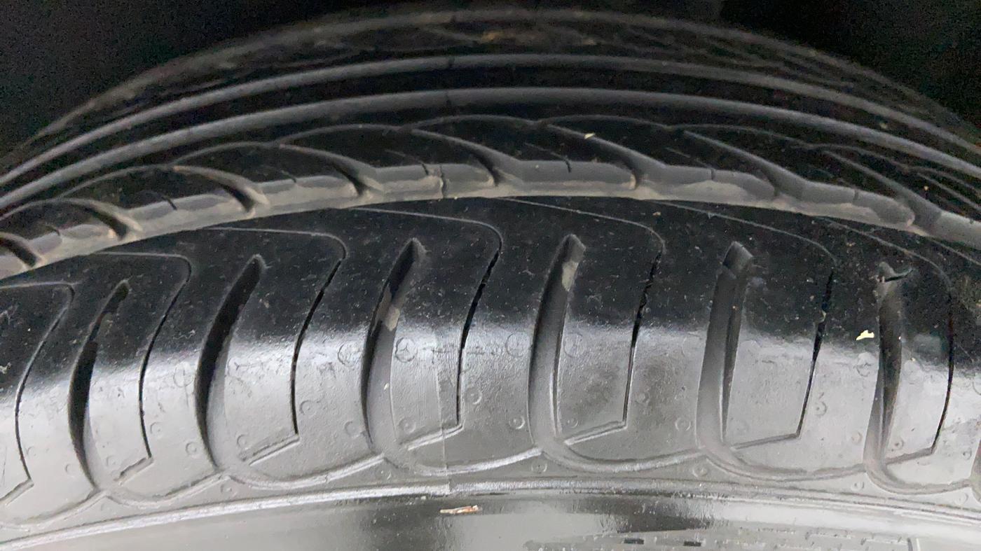 2018 Ford Ecosport TREND + 1.5 TI VCT AT, Petrol, Automatic, 12,906 km, Left Rear Tyre Tread