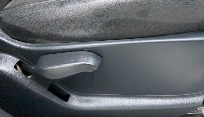 2018 Ford Ecosport TREND + 1.5 TI VCT AT, Petrol, Automatic, 12,906 km, Driver Side Adjustment Panel