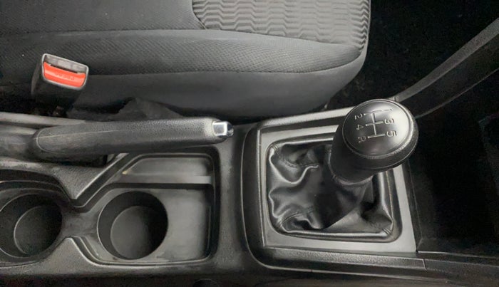 2022 Maruti Vitara Brezza LXI, Petrol, Manual, 70,799 km, Gear Lever