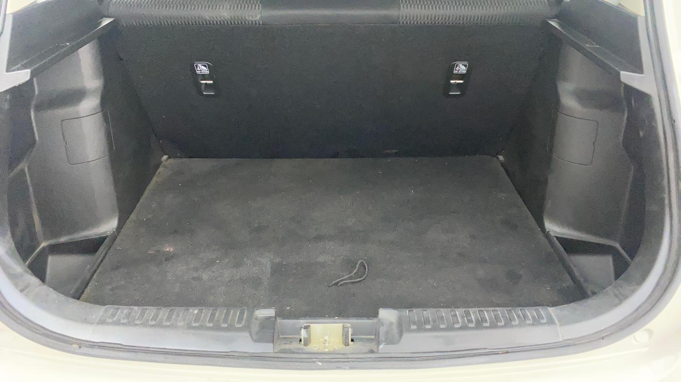 2022 Maruti Vitara Brezza LXI, Petrol, Manual, 70,799 km, Boot Inside