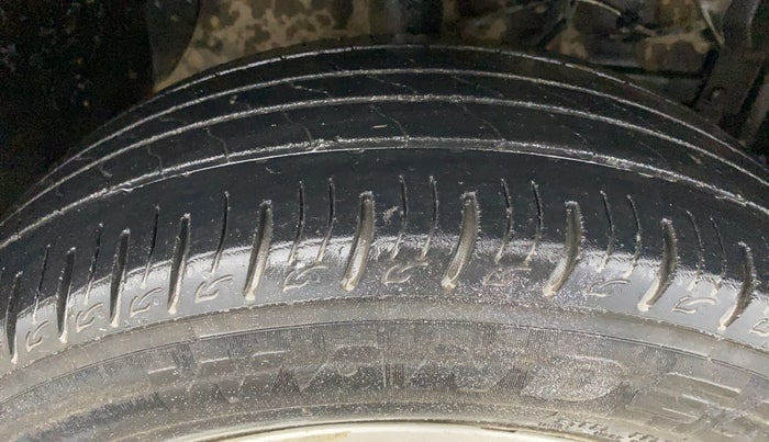 2022 Maruti Vitara Brezza LXI, Petrol, Manual, 70,799 km, Right Front Tyre Tread