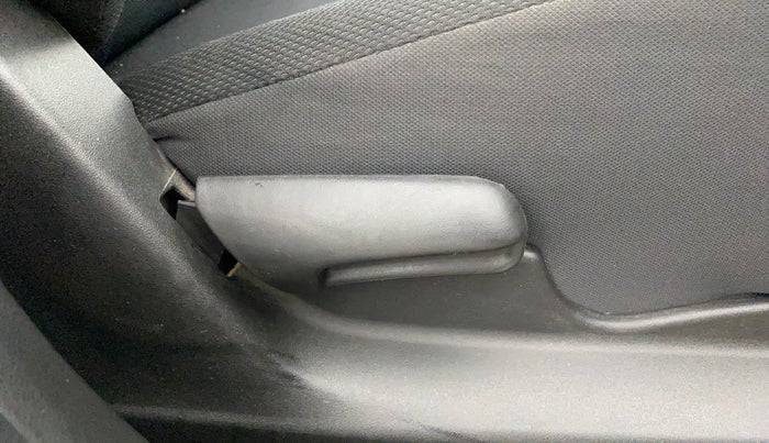 2022 Maruti Vitara Brezza LXI, Petrol, Manual, 70,799 km, Driver Side Adjustment Panel