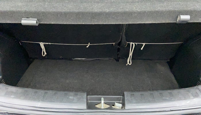 2015 Maruti Swift VDI ABS, Diesel, Manual, 96,428 km, Boot Inside