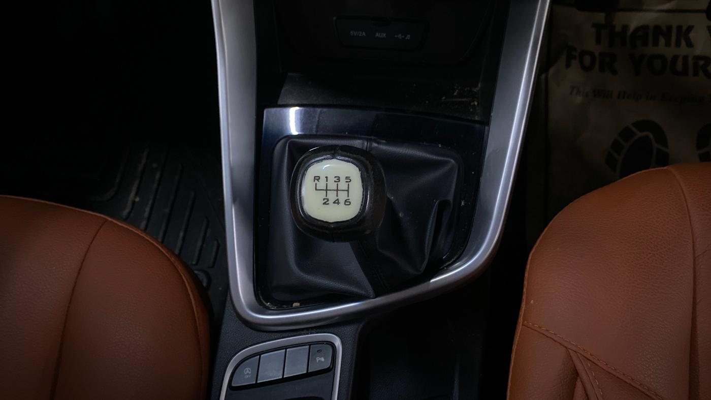 2021 MG HECTOR SUPER HYBRID 1.5 PETROL, Petrol, Manual, 49,371 km, Gear Lever