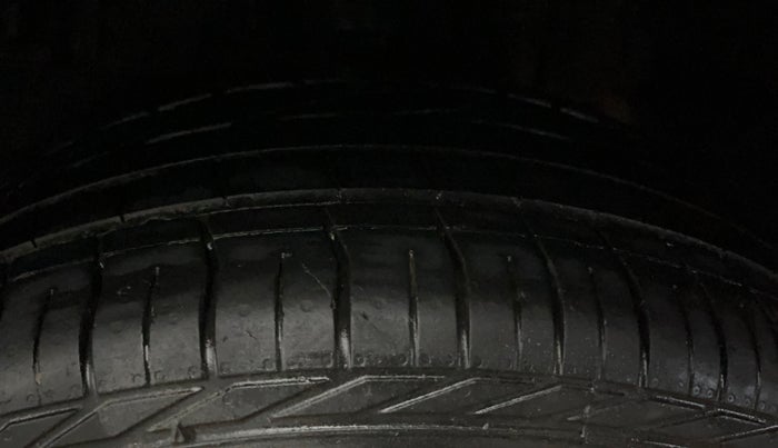 2020 Tata NEXON XZ PLUS PETROL, Petrol, Manual, 30,640 km, Left Rear Tyre Tread