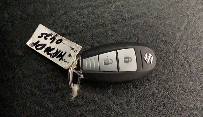 2018 Maruti Baleno ALPHA PETROL 1.2, Petrol, Manual, 70,584 km, Key Close Up