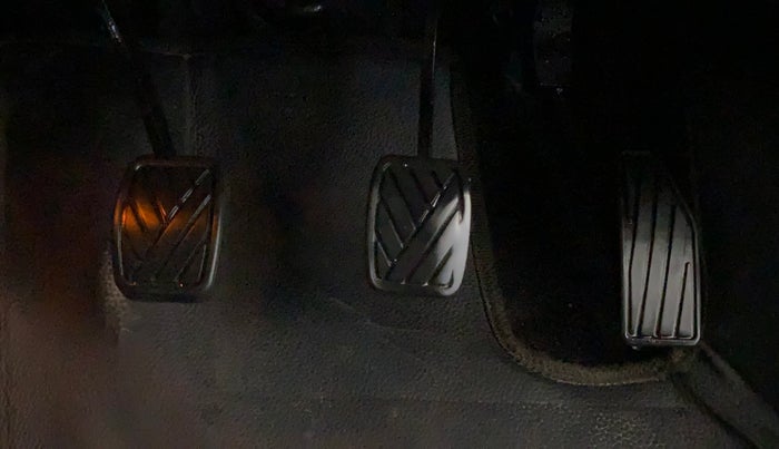 2018 Maruti Baleno ALPHA PETROL 1.2, Petrol, Manual, 70,584 km, Pedals
