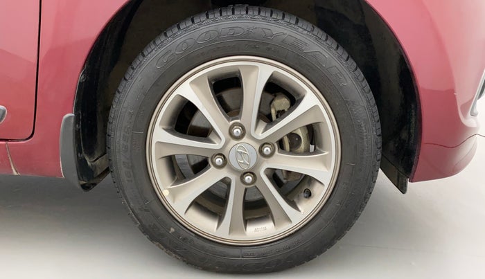 2016 Hyundai Grand i10 ASTA (O) 1.2 KAPPA VTVT, Petrol, Manual, 32,226 km, Right Front Wheel
