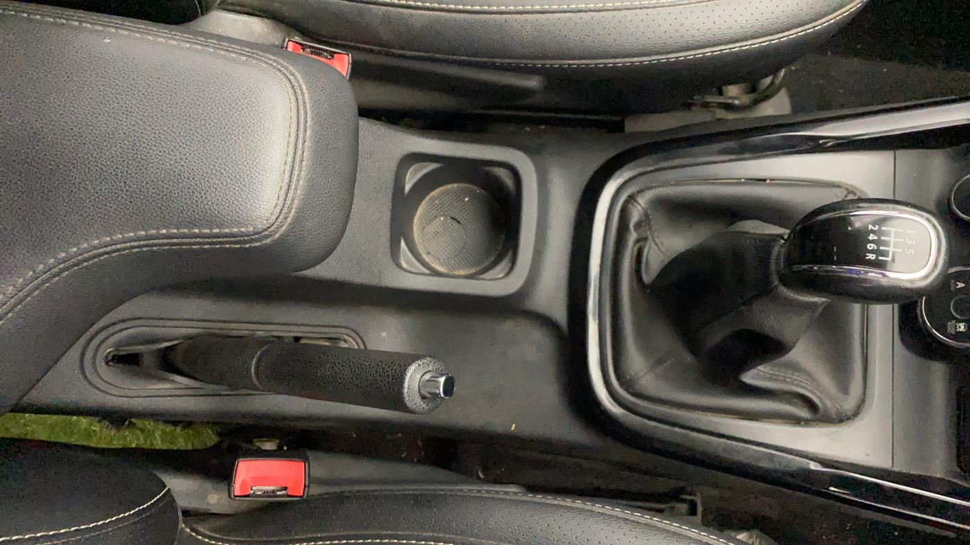 2018 Tata Hexa XT 4X2 7 STR, Diesel, Manual, 18,221 km, Gear Lever