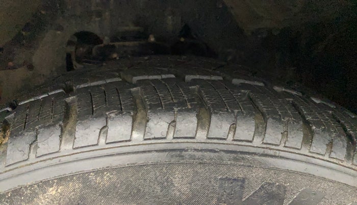 2018 Tata Hexa XT 4X2 7 STR, Diesel, Manual, 18,221 km, Left Front Tyre Tread