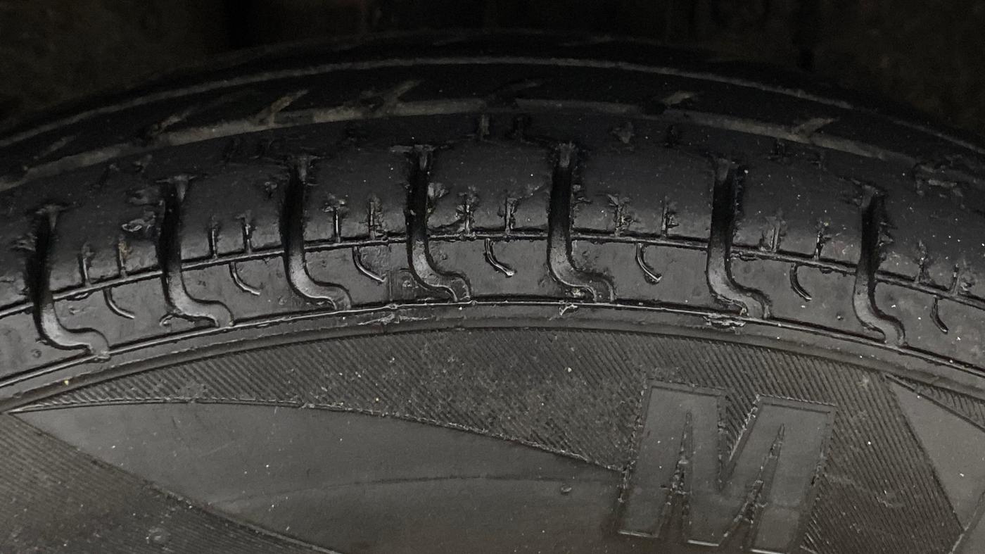 2018 Renault Kwid RXL, Petrol, Manual, 36,554 km, Right Front Tyre Tread