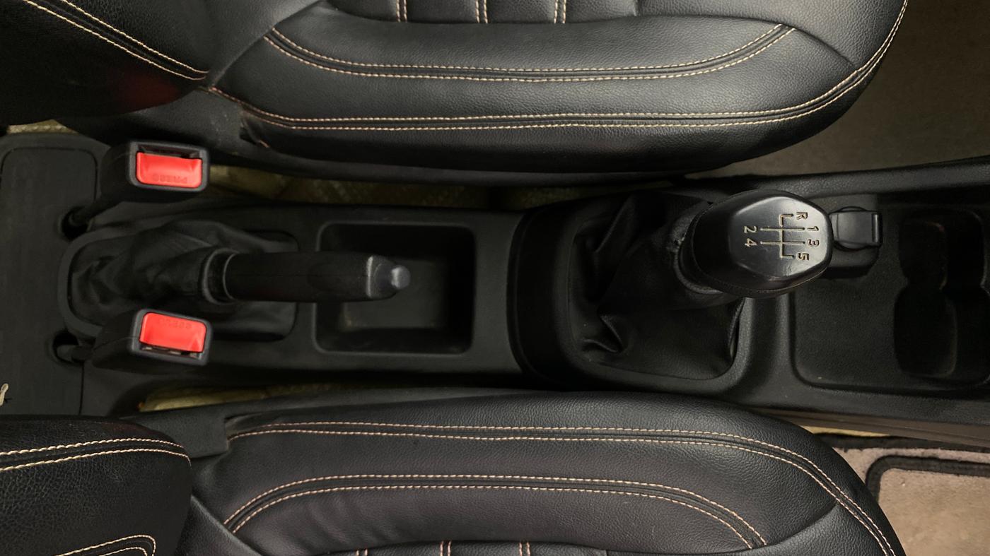2018 Renault Kwid RXL, Petrol, Manual, 36,554 km, Gear Lever