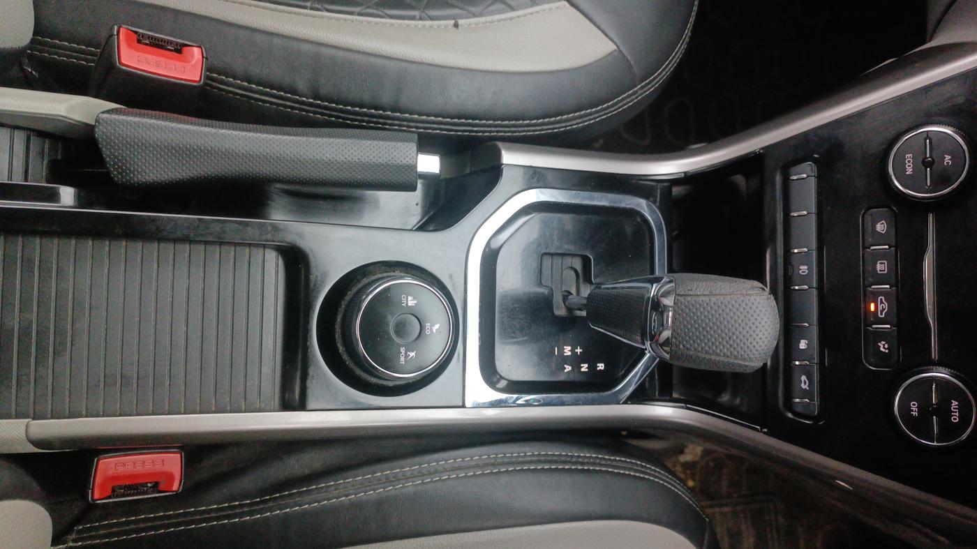 2019 Tata NEXON XZA PLUS PETROL, Petrol, Automatic, 48,309 km, Gear Lever