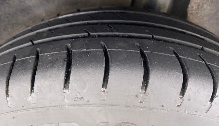 2016 Maruti Baleno DELTA CVT PETROL 1.2, Petrol, Automatic, 74,909 km, Left Rear Tyre Tread