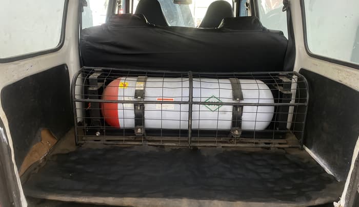 2020 Maruti Eeco 5 STR WITH A/C+HTR CNG, CNG, Manual, 60,072 km, Boot Inside
