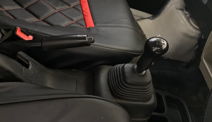 2020 Maruti Eeco 5 STR WITH A/C+HTR CNG, CNG, Manual, 60,072 km, Gear Lever