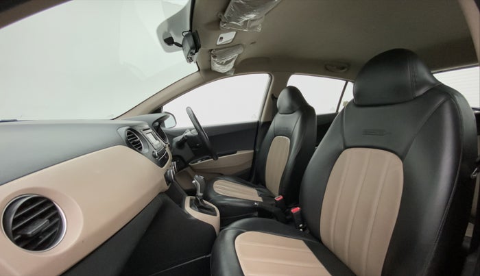2015 Hyundai Grand i10 ASTA AT 1.2 KAPPA VTVT, Petrol, Automatic, 40,674 km, Right Side Front Door Cabin