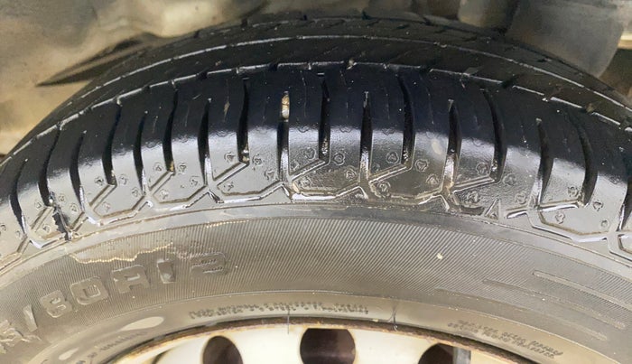 2014 Hyundai Eon D-LITE+, Petrol, Manual, 48,749 km, Left Rear Tyre Tread