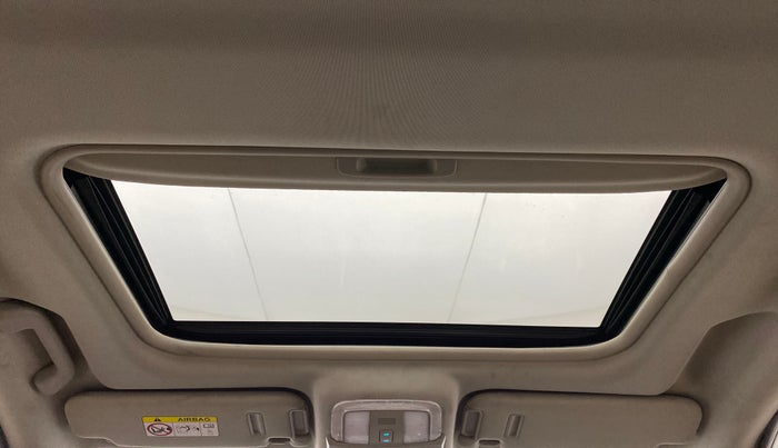 2018 Mahindra XUV500 W11 AT, Diesel, Automatic, 43,229 km, Moonroof/ Sunroof