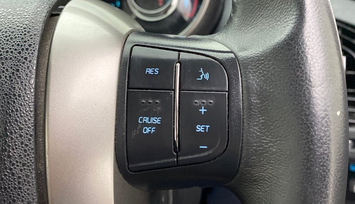 2018 Mahindra XUV500 W11 AT, Diesel, Automatic, 43,229 km, Adaptive Cruise Control