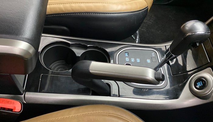 2018 Mahindra XUV500 W11 AT, Diesel, Automatic, 43,229 km, Gear Lever
