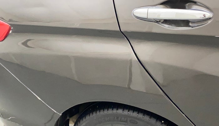 2016 Honda City 1.5L I-VTEC VX CVT, CNG, Automatic, 1,06,554 km, Right quarter panel - Slightly dented