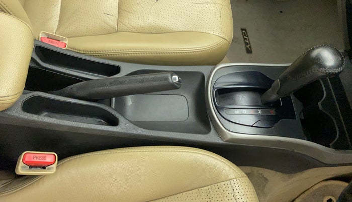 2016 Honda City 1.5L I-VTEC VX CVT, CNG, Automatic, 1,06,554 km, Gear Lever