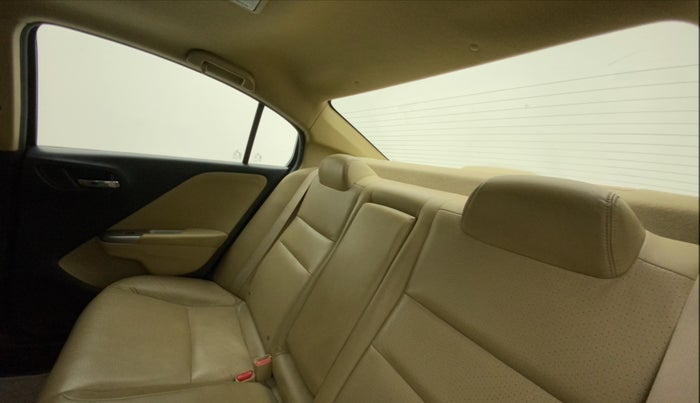 2016 Honda City 1.5L I-VTEC VX CVT, CNG, Automatic, 1,06,554 km, Right Side Rear Door Cabin