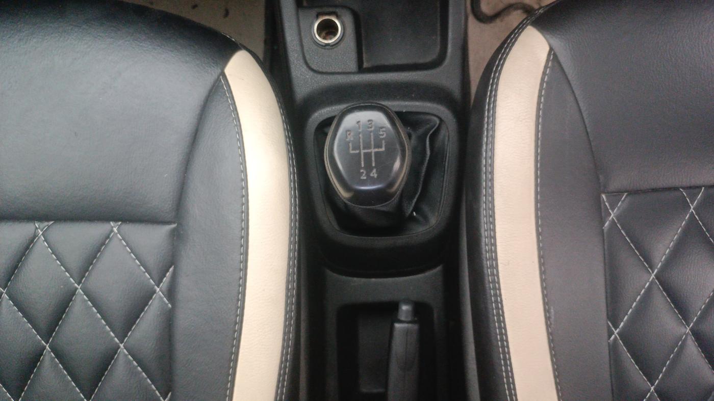 2017 Renault Kwid RXT 1.0, Petrol, Manual, 93,060 km, Gear Lever
