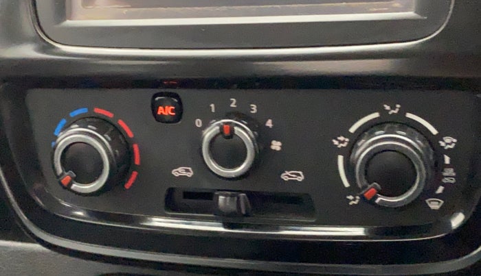 2018 Renault Kwid RXT 1.0 AMT (O), Petrol, Automatic, 44,380 km, Dashboard - Air Re-circulation knob is not working