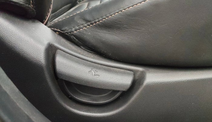 2019 Hyundai Grand i10 SPORTZ 1.2 KAPPA VTVT, Petrol, Manual, 9,788 km, Driver Side Adjustment Panel