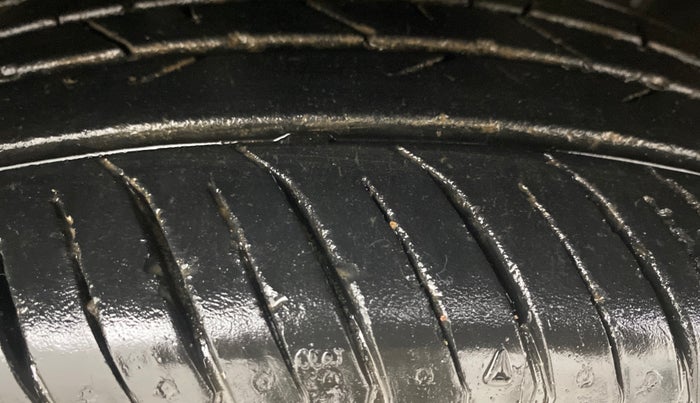 2023 Nissan MAGNITE XL, Petrol, Manual, 17,602 km, Right Front Tyre Tread