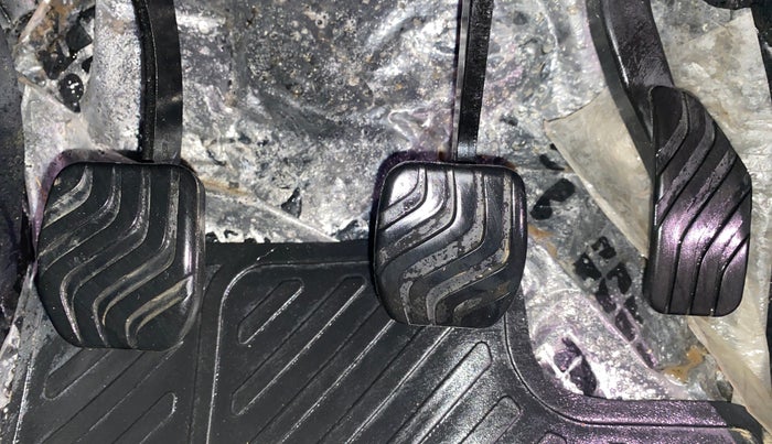 2023 Nissan MAGNITE XL, Petrol, Manual, 17,602 km, Pedals