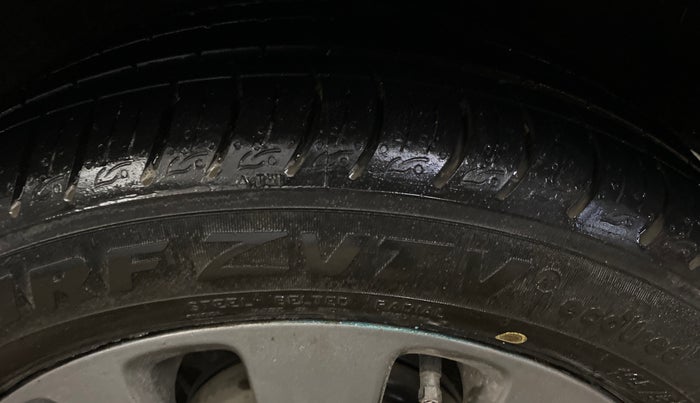 2017 Maruti Baleno ZETA PETROL 1.2, CNG, Manual, 90,714 km, Left Rear Tyre Tread