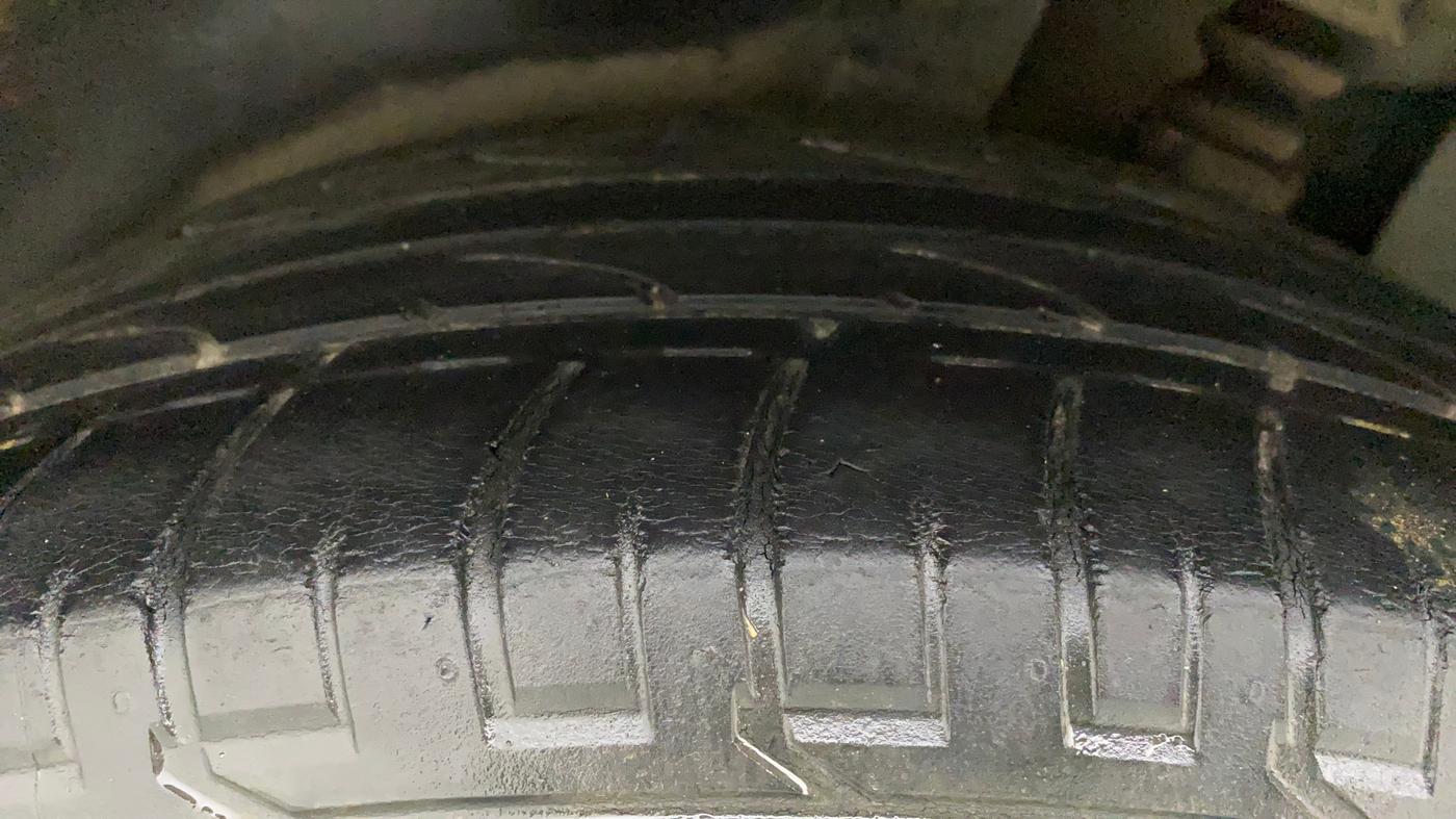 2017 Hyundai Creta SX PLUS AT 1.6 PETROL, Petrol, Automatic, 71,658 km, Left Rear Tyre Tread