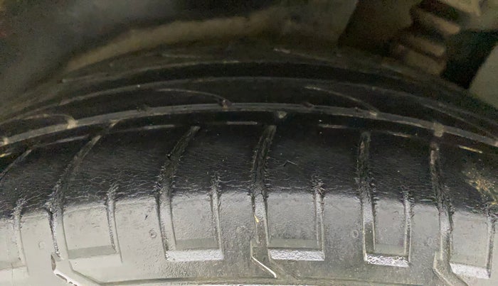 2017 Hyundai Creta SX PLUS AT 1.6 PETROL, Petrol, Automatic, 71,658 km, Left Rear Tyre Tread