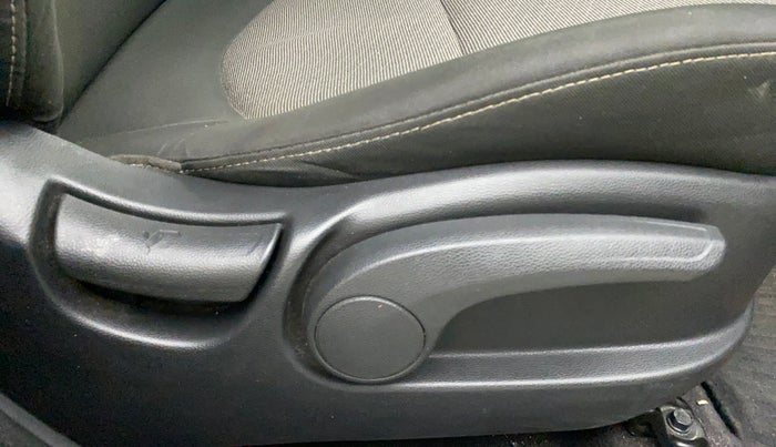 2017 Hyundai Creta SX PLUS AT 1.6 PETROL, Petrol, Automatic, 71,658 km, Driver Side Adjustment Panel