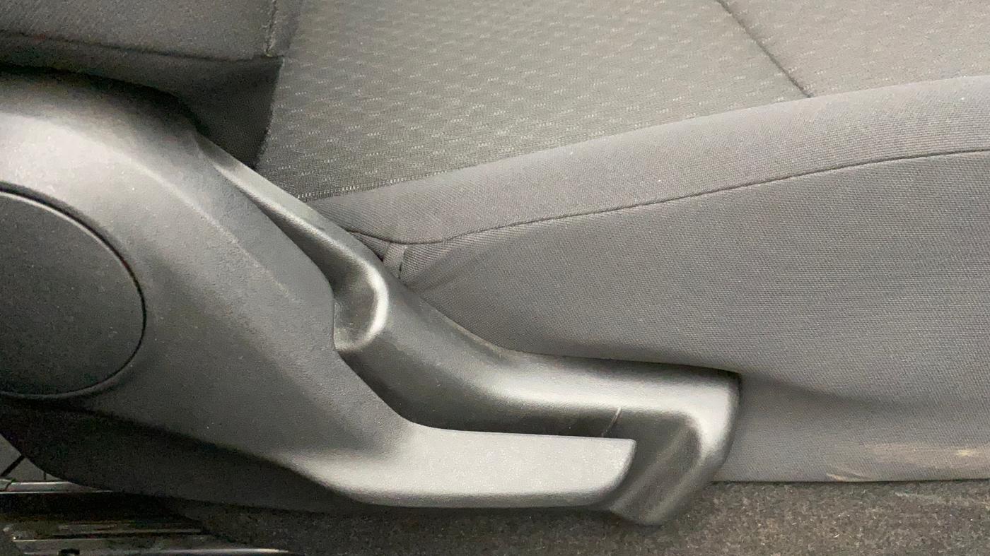 2022 Maruti Celerio LXI, Petrol, Manual, 37,017 km, Driver Side Adjustment Panel