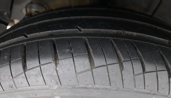 2018 Hyundai Xcent SX 1.2, Petrol, Manual, 22,533 km, Right Rear Tyre Tread