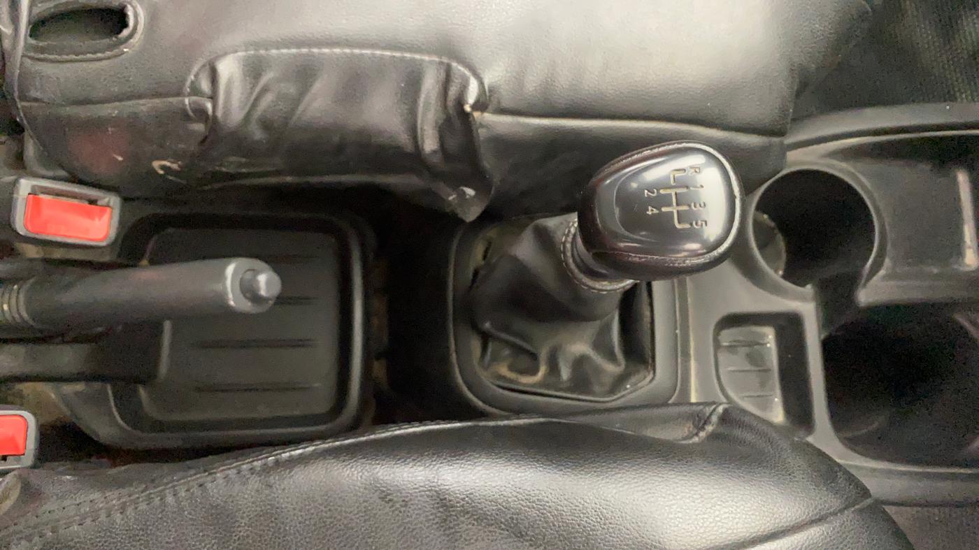 2018 Datsun Go A, Petrol, Manual, 39,343 km, Gear Lever