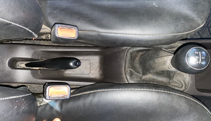 2015 Hyundai Eon ERA +, Petrol, Manual, 84,222 km, Gear Lever