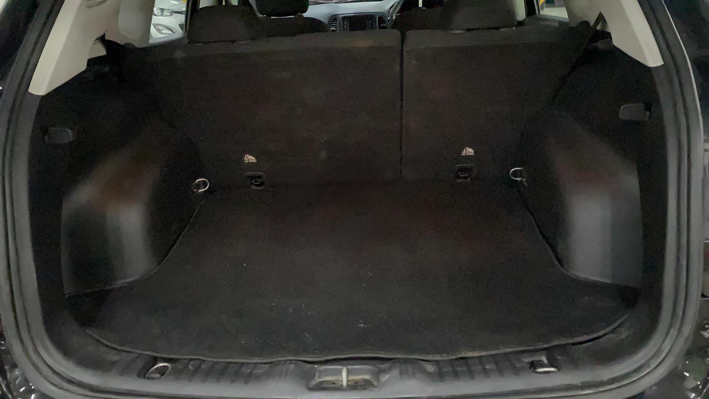 2018 Jeep Compass SPORT 1.4 PETROL, Petrol, Manual, 30,589 km, Boot Inside