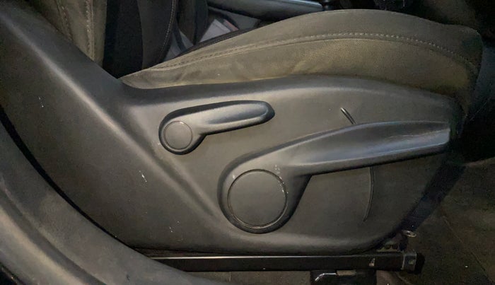 2018 Jeep Compass SPORT 1.4 PETROL, Petrol, Manual, 30,589 km, Driver Side Adjustment Panel