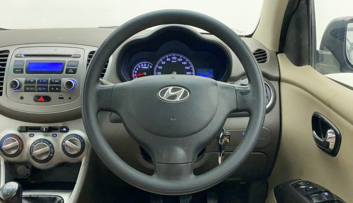 2012 Hyundai i10 MAGNA 1.2, CNG, Manual, 1,15,322 km, Steering Wheel Close Up