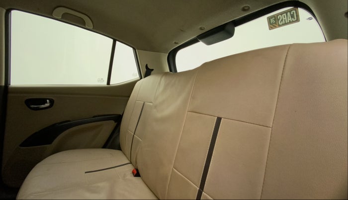 2012 Hyundai i10 MAGNA 1.2, CNG, Manual, 1,15,322 km, Right Side Rear Door Cabin