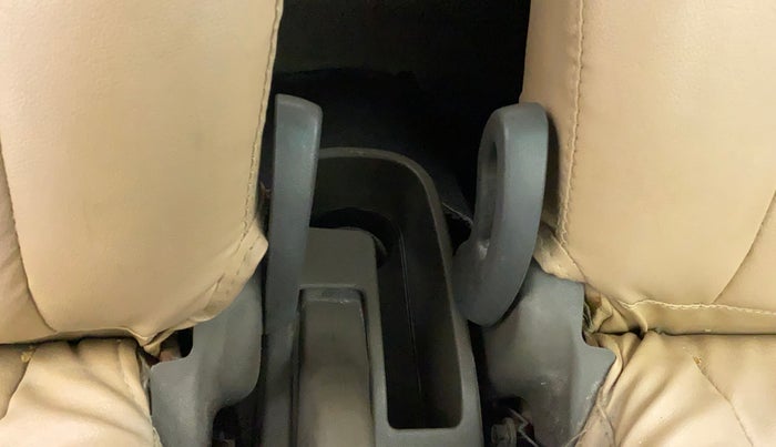 2012 Hyundai i10 MAGNA 1.2, CNG, Manual, 1,15,322 km, Driver Side Adjustment Panel
