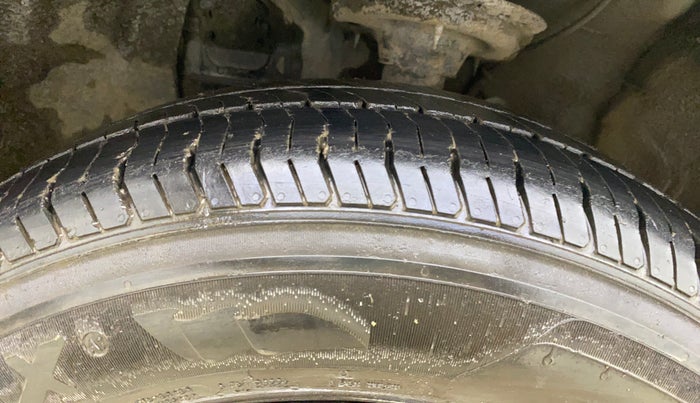 2017 Hyundai Elite i20 SPORTZ 1.2, Petrol, Manual, 73,081 km, Left Front Tyre Tread